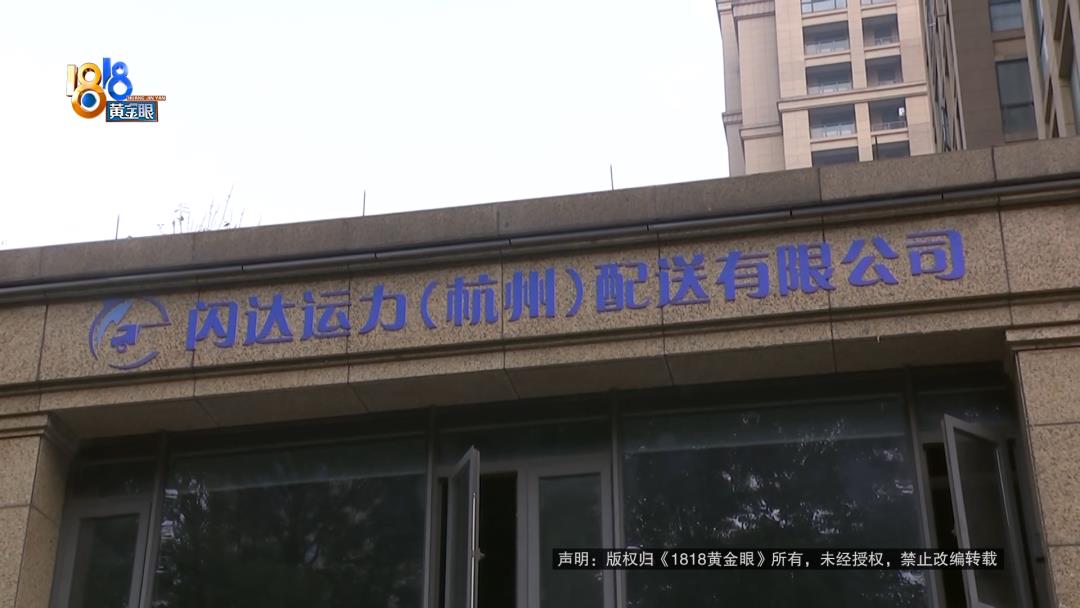 DƬ